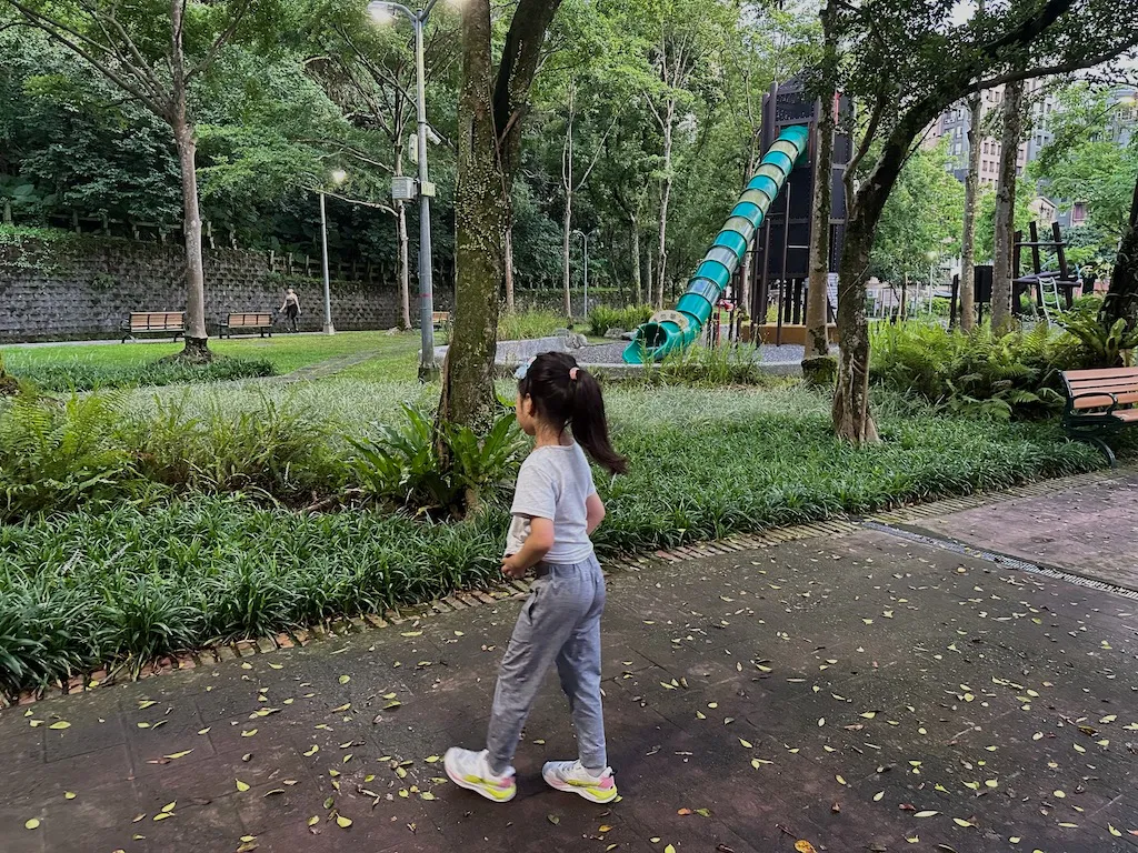 開箱MUHI無比寶貝止癢液｜帶小孩出門必備良藥⋆ 正常大叔